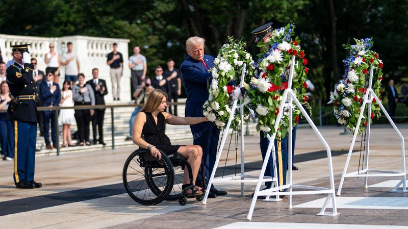 Trump Team Clashed With Official at Arlington National Cemetery - The New York Times