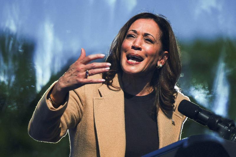 Kamala Harris is faking moderation — and voters aren't buying it