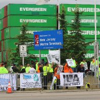 Port workers reach deal to end East Coast strike, union says