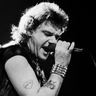 Paul Di'Anno, Early Iron Maiden Frontman, Dies at 66 - The New York Times