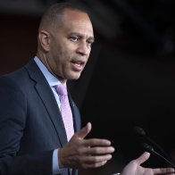 Jeffries suggests Democrats will oppose a 'clean' funding bill