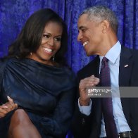 former-us-president-barack-obama-and-first-lady-michelle-obama-in-picture-id917433514