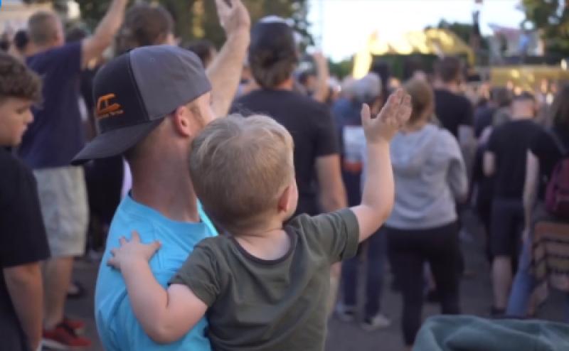 More than 2K Christians gather in ‘worship protest’ after they are shut out of Seattle park