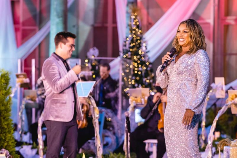 'Ella Wishes You a Swinging Christmas With Vanessa Williams' Review: Jazz and Jingle Bells