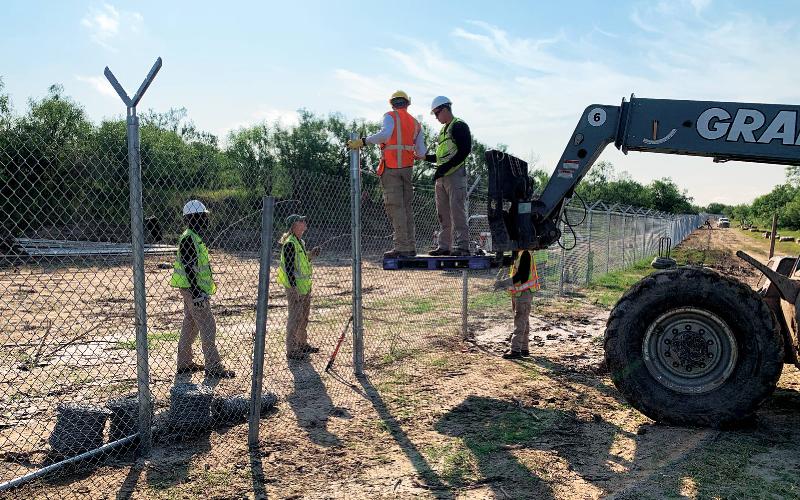 Greg Abbott's Border Fence Is Rising in Bits and Pieces - Texas Monthly