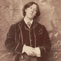 ‘Oscar Wilde’ Review: Portrait of the Artist in Full