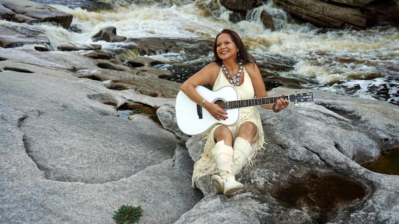 Musician Joanne Shenandoah, a powerful voice for Native culture, dies at 64 : NPR