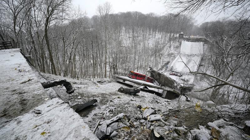 Pittsburgh bridge collapses hours before Biden's infrastructure visit : NPR