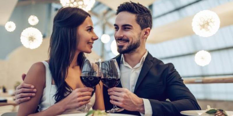 The #1 Thing Men Do On A First Date That Immediately Turns Women Off | Marina Margulis | YourTango