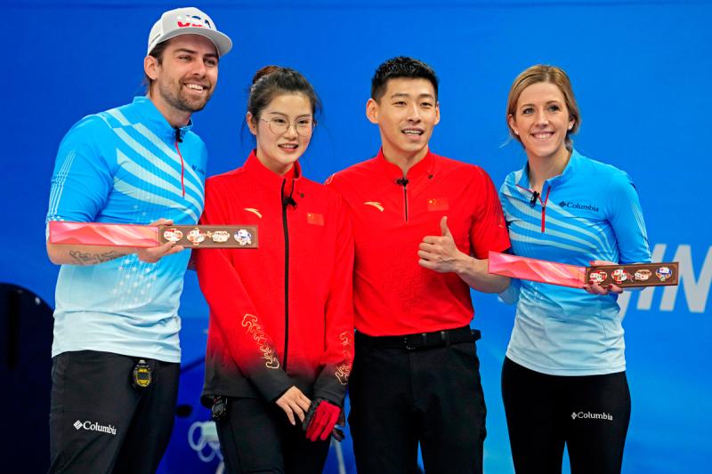 Fierce competition, but no iciness between curlers