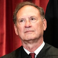 Justice Alito Makes Statement in Discrimination Case of Bisexual Lawyer, Suggests Attorneys Can Be Religious ‘Messengers’