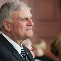 Franklin Graham to Return to Ukraine to Deliver Easter Message