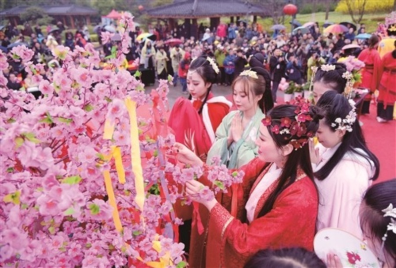 Culture Insider: Huazhao Festival