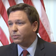 DeSantis Jealous of Abbott 's 'Good Political Fortune' on Migrants