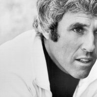 Burt Bacharach, visionary pop composer, has died at 94 