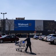 What Walmart's pullback from Chicago says about Corporate America's limits | CNN Business