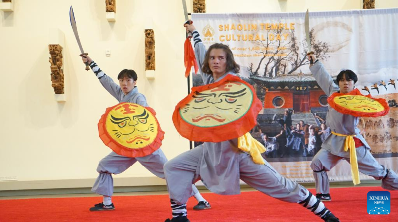 Chinese Shaolin Kung Fu amazes Southern Californians