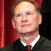 Justice Alito's luxury fishing trip underscores the Supreme Court's ethics problem - Vox