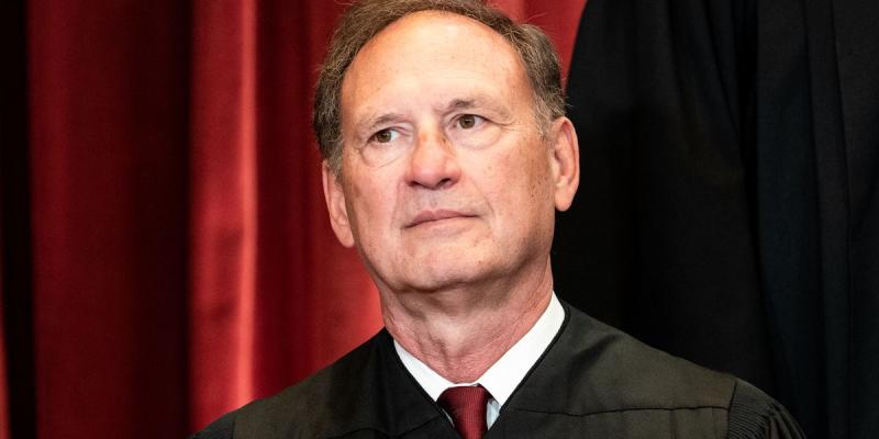 Justice Alito's luxury fishing trip underscores the Supreme Court's ethics problem - Vox