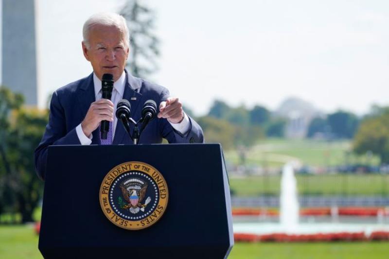 Biden team and lawmakers get creative to keep Ukraine aid flowing