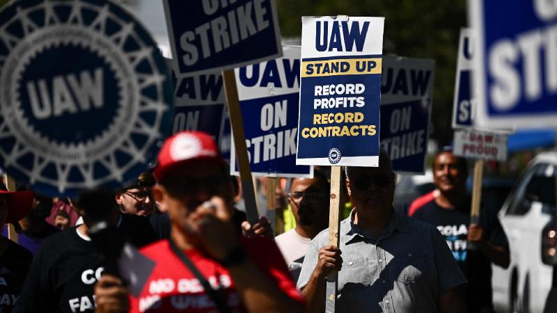 Opinion | United Auto Workers Strike a Blow for Equality - The New York Times