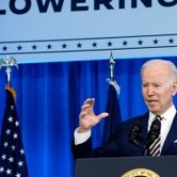 Biden brags about defying Supreme Court and relieving '136 million' student loan debts | Washington Examiner