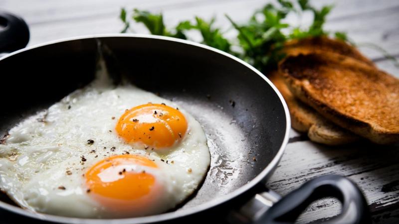 What is the healthiest way to eat eggs? The truth about whites, yolks
