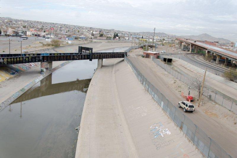 Border Patrol reports migrant's death in fall from border barrier