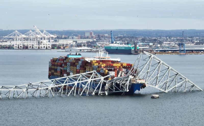 Live updates: Major bridge in Baltimore collapses after being hit by a ship | NPR