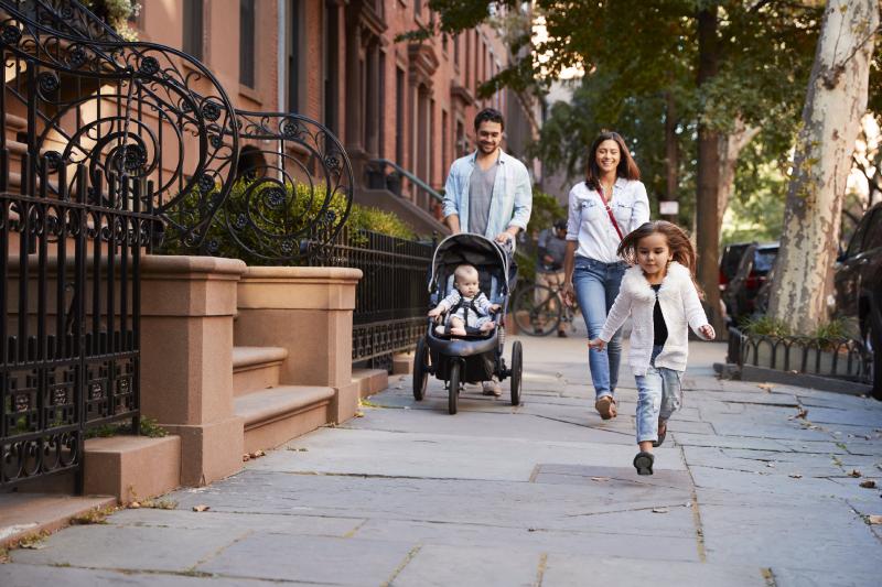How much money family of 4 needs to live comfortably in U.S. cities