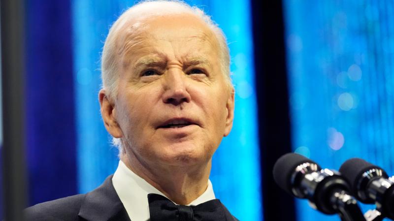 Opinion: Everyday citizens have abandoned Biden. When will America’s elites?