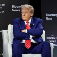 Trump Crumbles When Pressed on Economic Policy in Bloomberg Interview