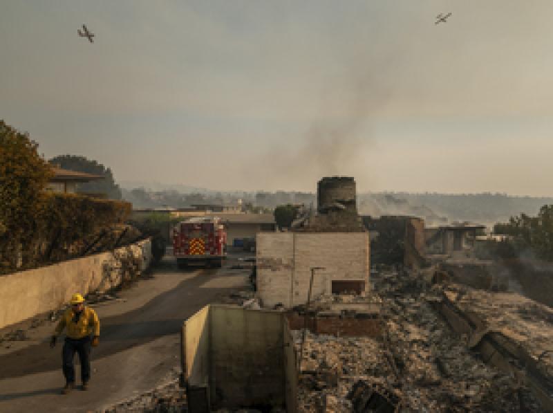 LA Fires Show Limits of America’s Efforts to Cope With Climate Change