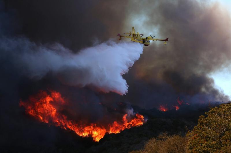 Firefighting planes are dumping ocean water on the Los Angeles fires − why using saltwater is typically a last resort