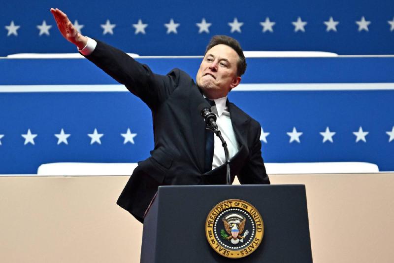 Elon Musk's Salute Stirs Up Reaction From Right-Wing Extremists