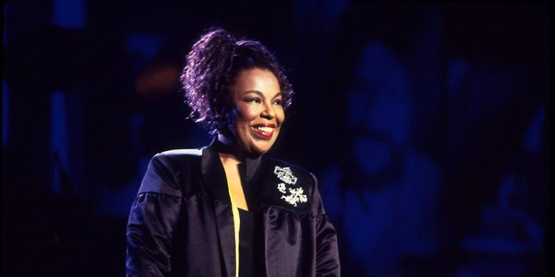 Grammy award-winning singer Roberta Flack dead at 88 | Fox News