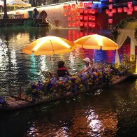 Vibrant snapshots of China during Labor Day holiday