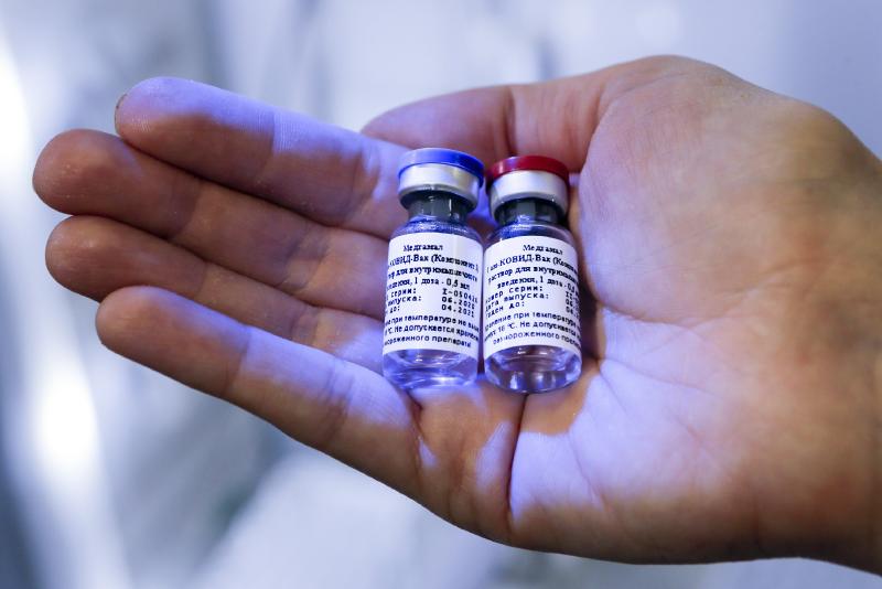 Scientists uneasy as Russia approves 1st coronavirus vaccine