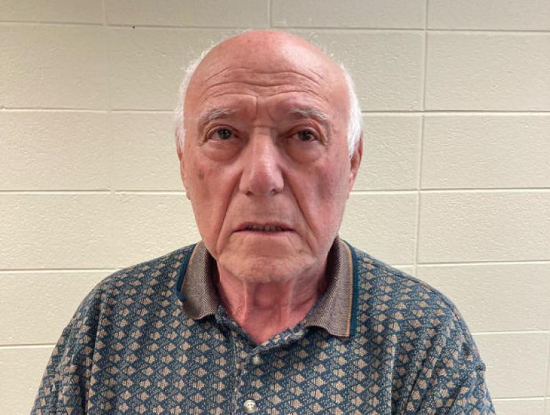 Illinois Man Charged With Killing Neighbor Over A Noisy Leaf Blower